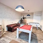 Maison Chaleureuse ,avec Piscine, Spa, Futuroscope Feriehus *