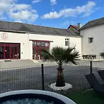 Maison Chaleureuse ,avec Piscine, Spa, Futuroscope Jaunay-Clan