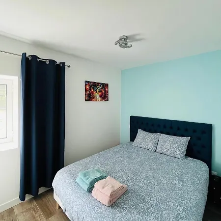 Ferienhaus Maison Chaleureuse ,avec Piscine, Spa, Futuroscope