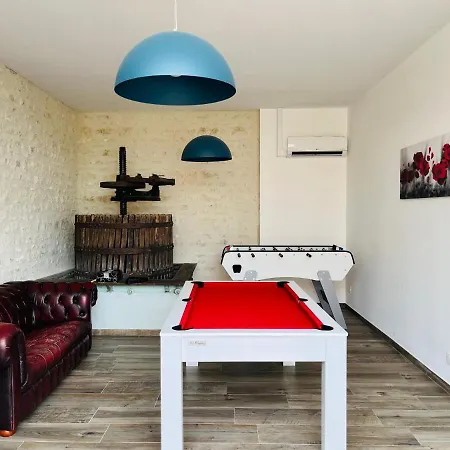 Maison Chaleureuse ,avec Piscine, Spa, Futuroscope *