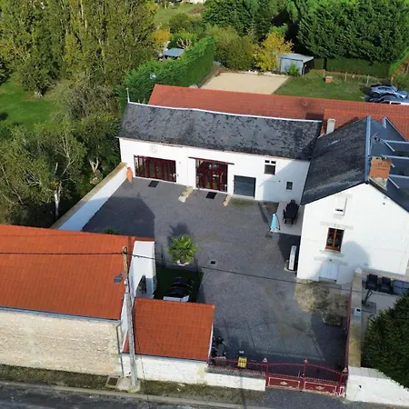 Maison Chaleureuse ,avec Piscine, Spa, Futuroscope *