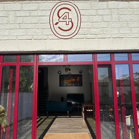 度假居 Maison Chaleureuse ,avec Piscine, Spa, Futuroscope