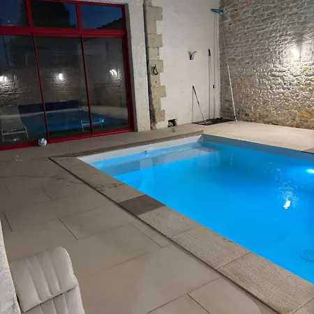 Maison, 6 Suites, Piscine, Jacuzzi, Futuroscope Jaunay-Clan