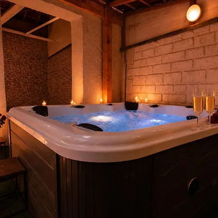 Maison, 6 Suites, Piscine, Jacuzzi, Futuroscope *