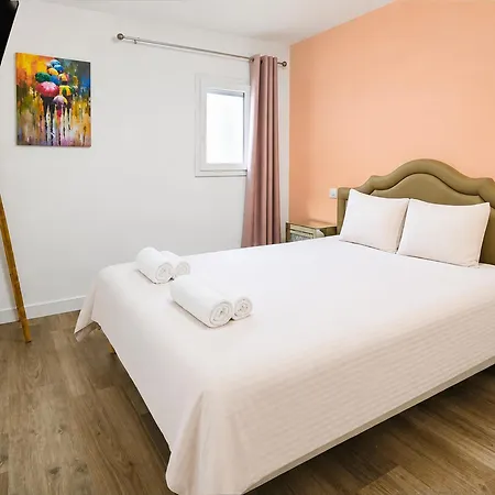 Maison, 6 Suites, Piscine, Jacuzzi, Futuroscope Nyaraló