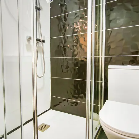Nyaraló Maison, 6 Suites, Piscine, Jacuzzi, Futuroscope