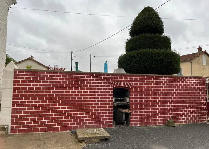 Maison Chaleureuse ,avec Piscine, Spa, Futuroscope