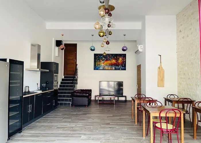 Maison Chaleureuse ,avec Piscine, Spa, Futuroscope Сasa de vacaciones *