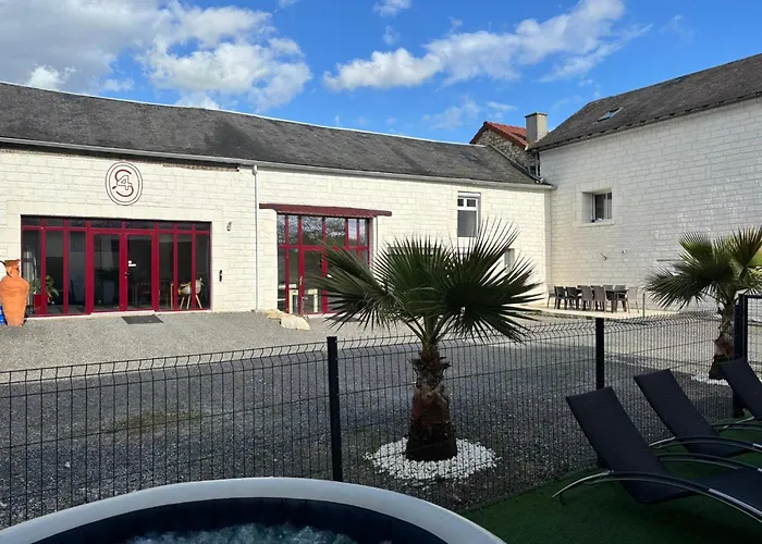 Maison Chaleureuse ,avec Piscine, Spa, Futuroscope Jaunay-Clan