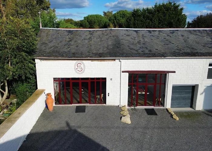 Maison Chaleureuse ,avec Piscine, Spa, Futuroscope Сasa de vacaciones