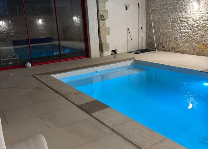 Maison Chaleureuse ,avec Piscine, Spa, Futuroscope Jaunay-Clan